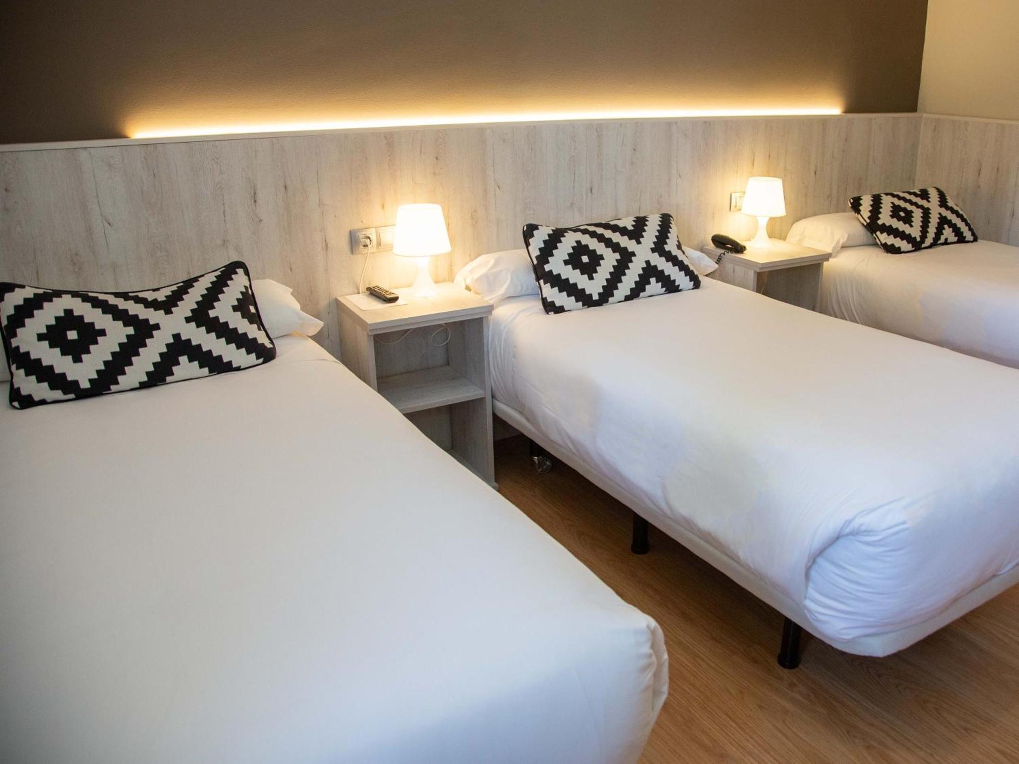Hotel Restaurante Cadosa Сория Экстерьер фото
