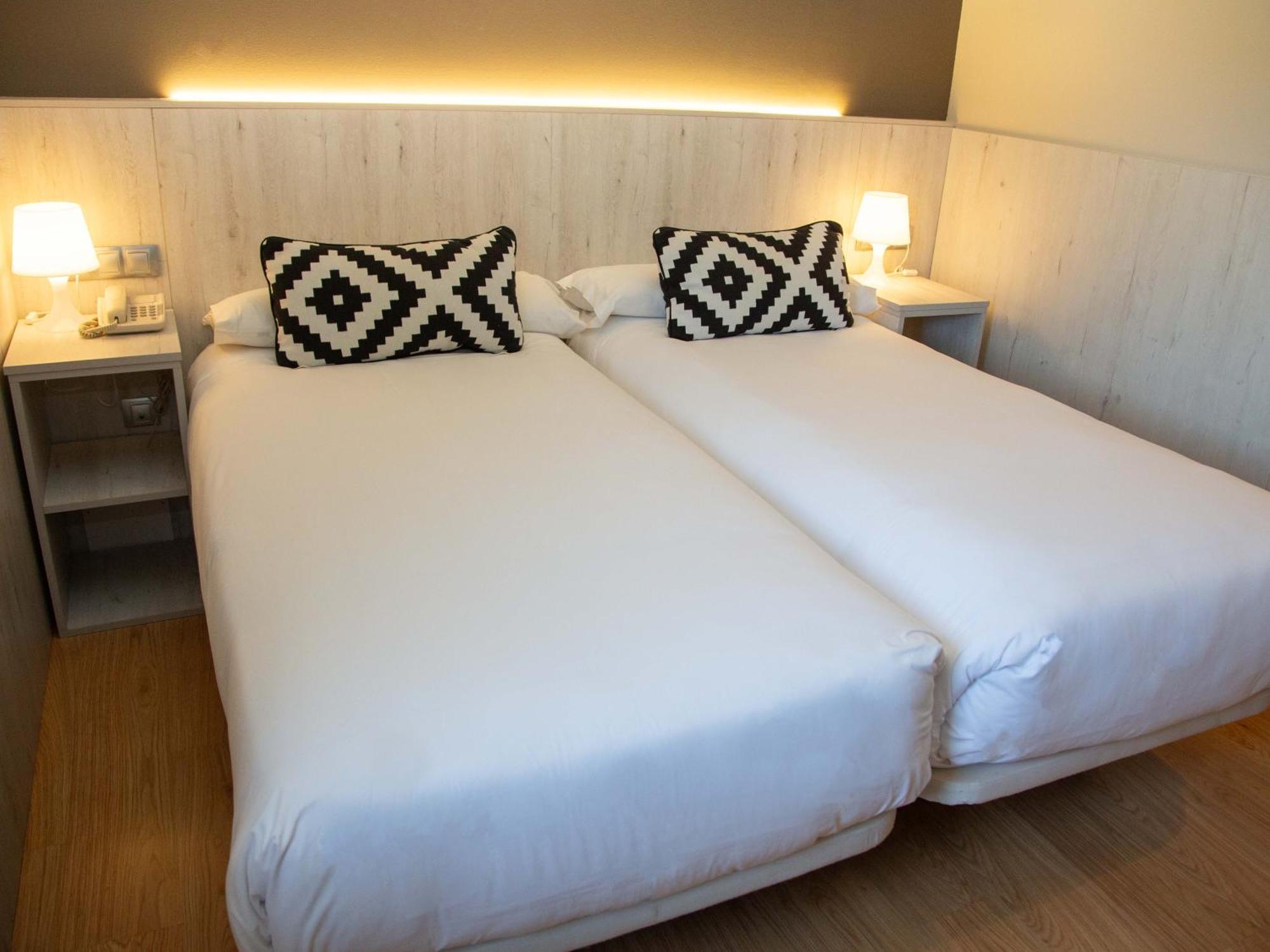 Hotel Restaurante Cadosa Сория Экстерьер фото